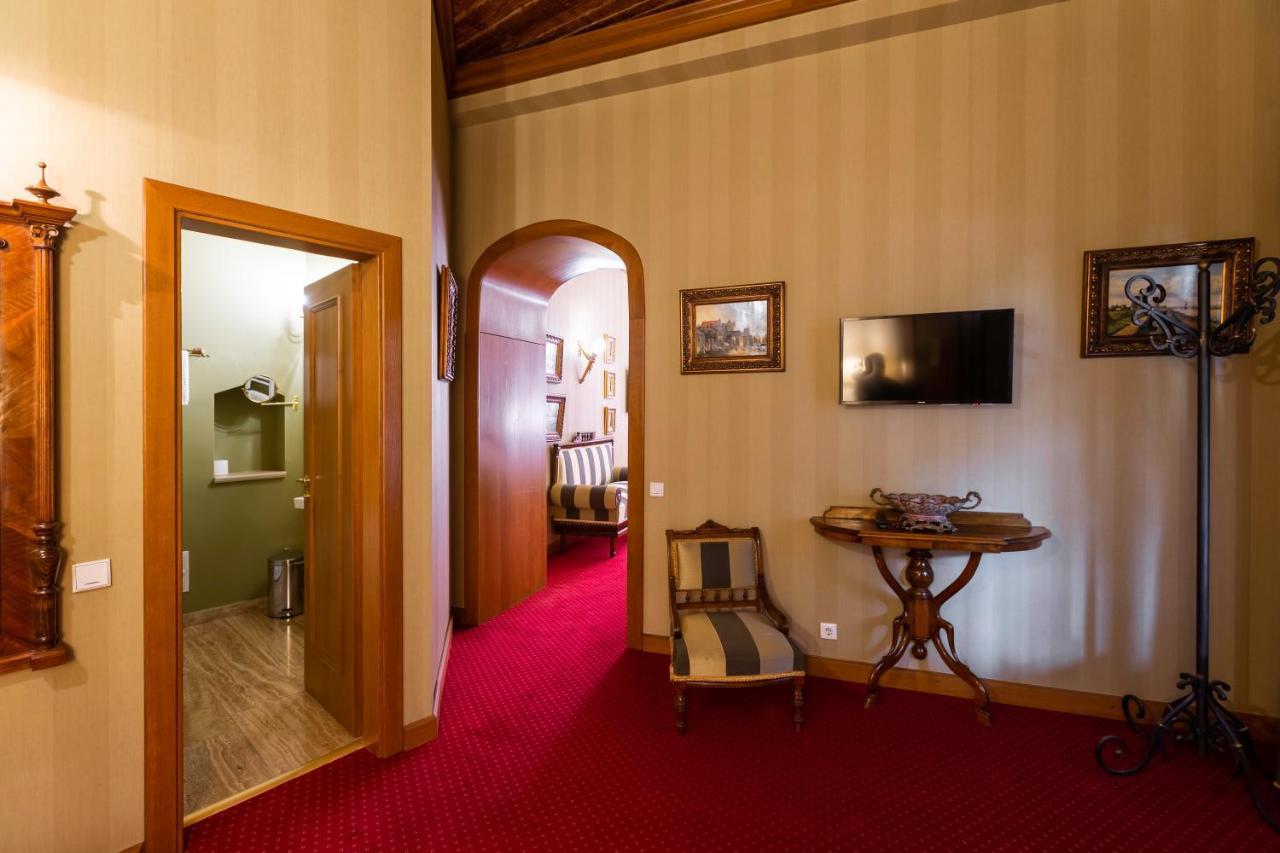 Hotel Am Ring Sibiu Bagian luar foto