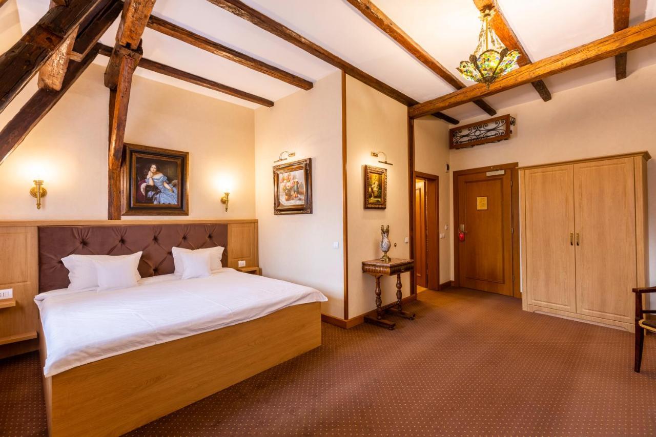 Hotel Am Ring Sibiu Bagian luar foto