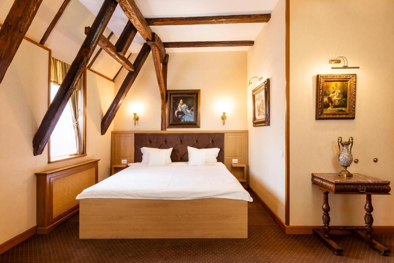 Hotel Am Ring Sibiu Bagian luar foto