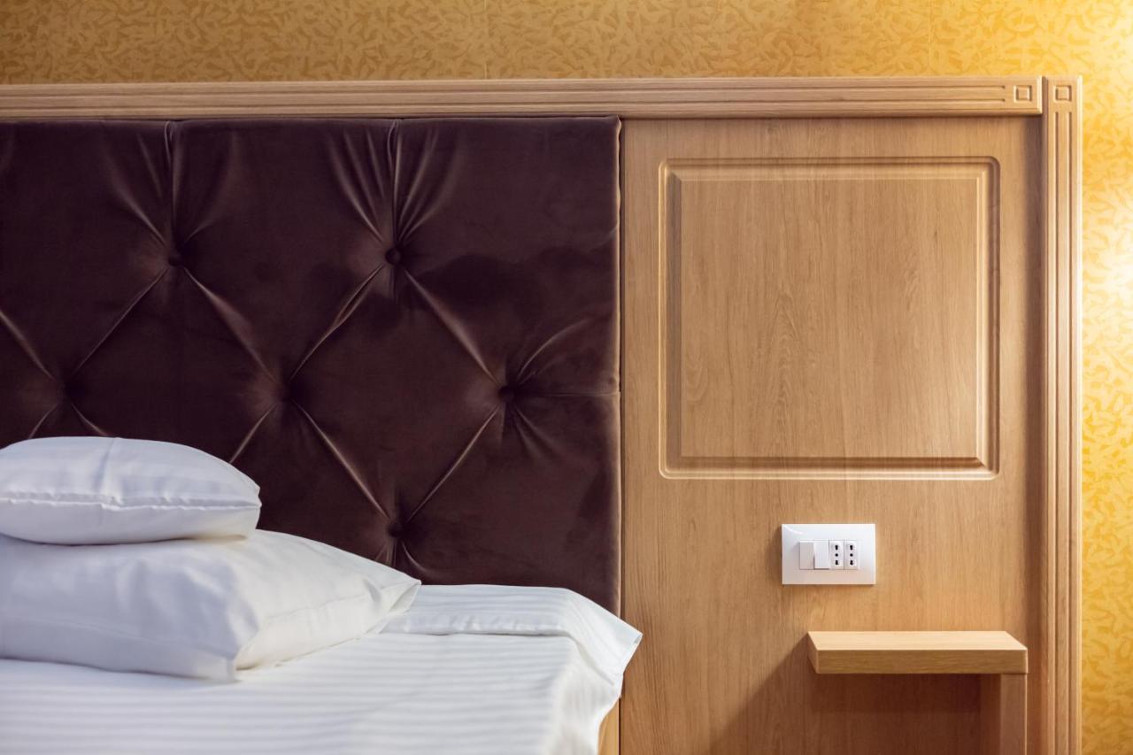 Hotel Am Ring Sibiu Bagian luar foto