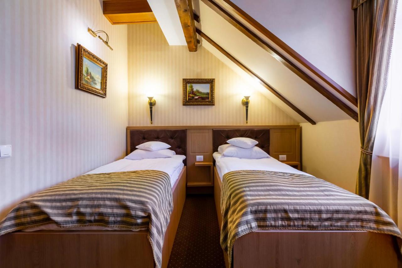Hotel Am Ring Sibiu Bagian luar foto